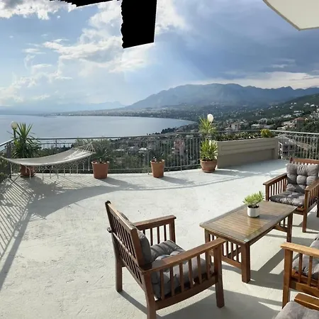 Messinian Sun Apartment Kalamata Exterior photo